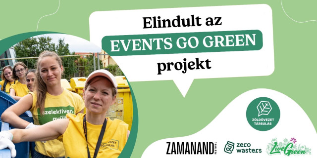 csajszik mosolyognak kukánál állva